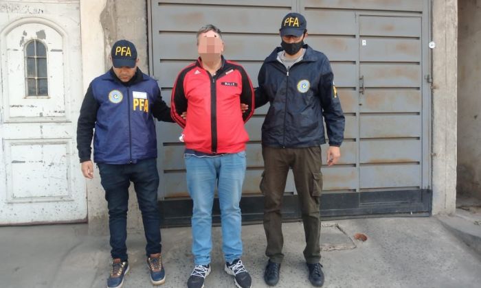 La PFA detuvo a un hombre acusado de asociación ilícita vinculada a la piratería del asfalto